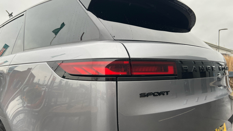 Land Rover Range Rover Sport 3.0 D300 Dynamic SE 5dr Auto Diesel Estate